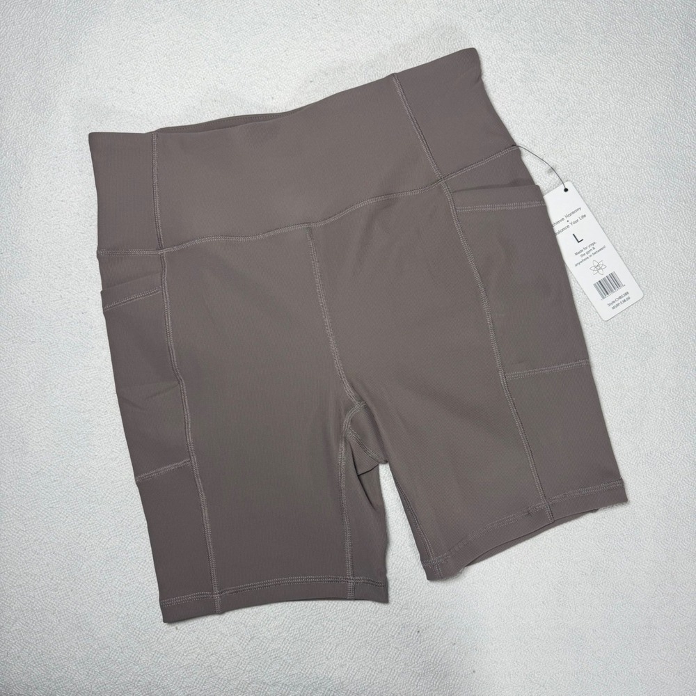 Harmony & Balance Ribbed Biker Shorts Taupe Brown Pockets CHB5388 Womens L NEW